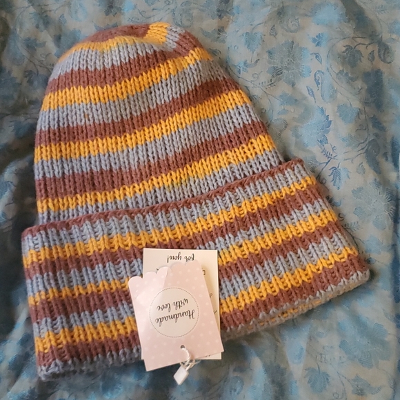 Merino Wool blend Hat (Hand knitted.) NWT. - Picture 3 of 3